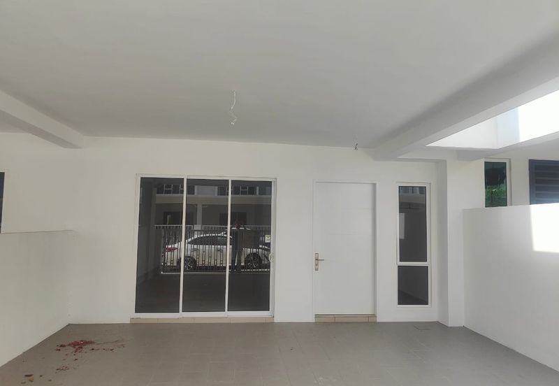 Damaris @ Ara Sendayan