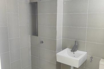 Damaris @ Ara Sendayan