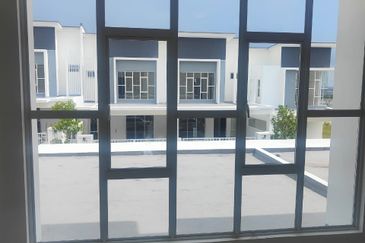 Damaris @ Ara Sendayan