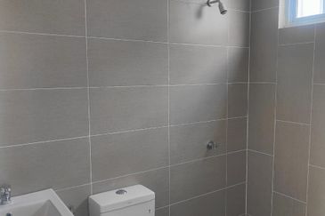 Damaris @ Ara Sendayan