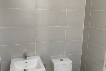 Damaris @ Ara Sendayan