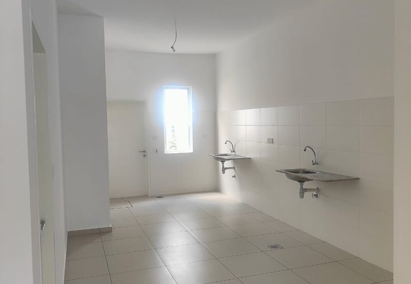 Damaris @ Ara Sendayan