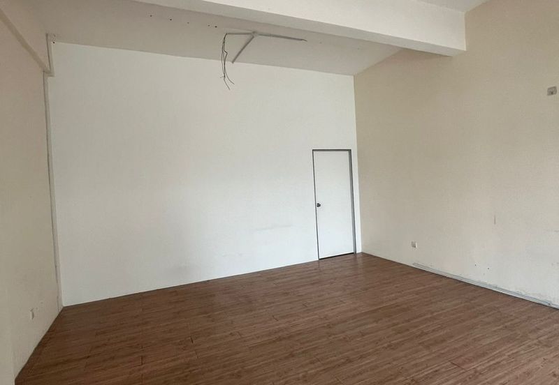 Oakland Commercial Centre