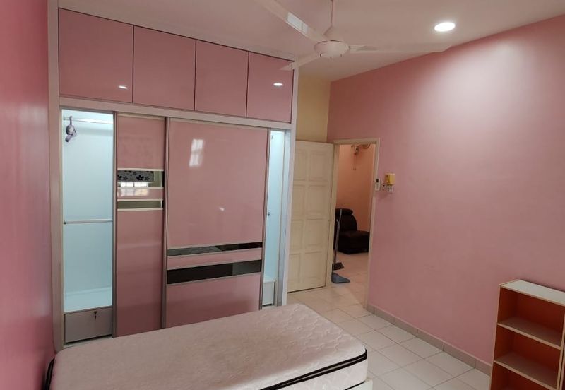 EMERALD PARK (SEREMBAN 2)