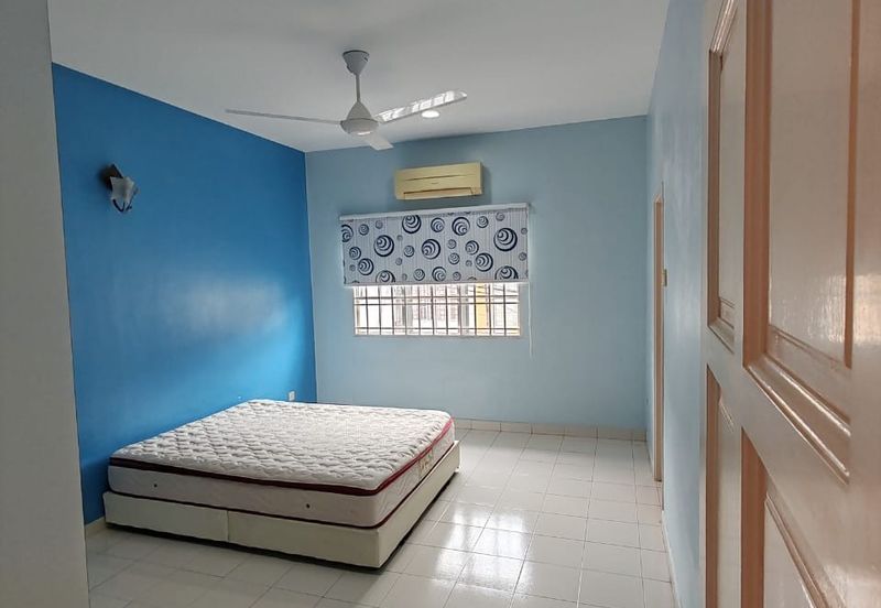 EMERALD PARK (SEREMBAN 2)