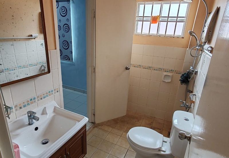 EMERALD PARK (SEREMBAN 2)