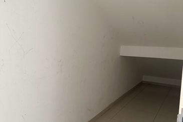 HIJAYU 3B @ BANDAR SRI SENDAYAN