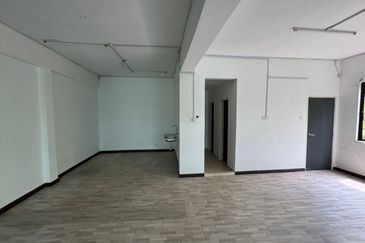 Pusat Komersial Rasah Prima