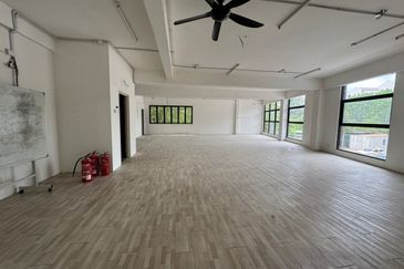 Pusat Komersial Rasah Prima