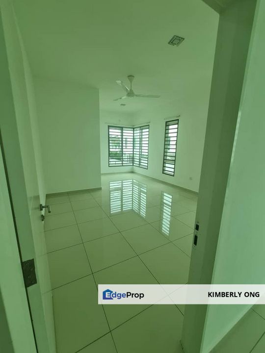 End Lot Double Storey House Sendayan , Negeri Sembilan, Siliau