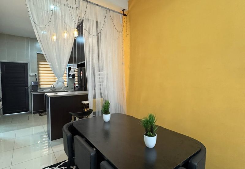 Indera Bayu Lukut Rumah Jual