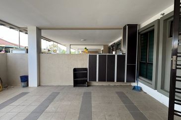 Indera Bayu Lukut Rumah Jual