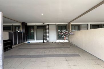 Indera Bayu Lukut Rumah Jual