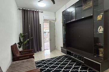 Indera Bayu Lukut Rumah Jual