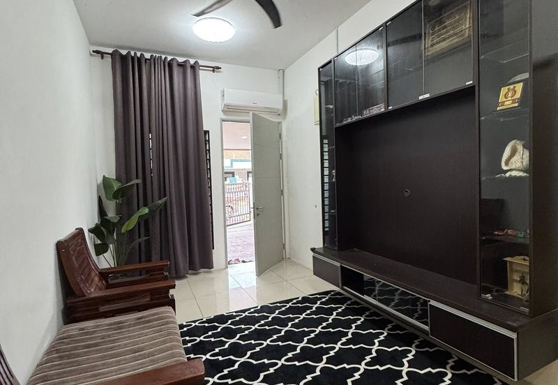 Indera Bayu Lukut Rumah Jual