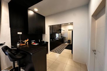 Bayu Sutera End Lot House For Sale 