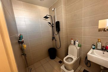 Bayu Sutera End Lot House For Sale 