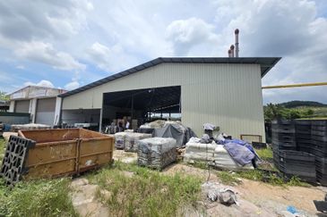 Corner Single Semi D Factory