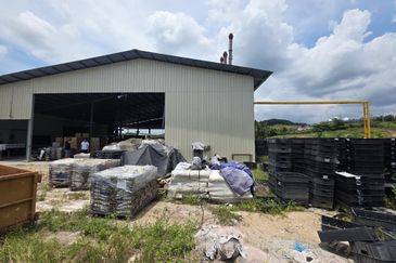 Corner Single Semi D Factory