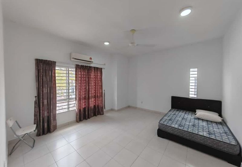 END LOT DOUBLE STOREY HOUSE SEREMBAN 2 SALE