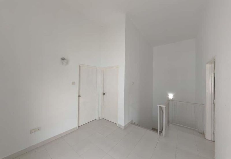 END LOT DOUBLE STOREY HOUSE SEREMBAN 2 SALE