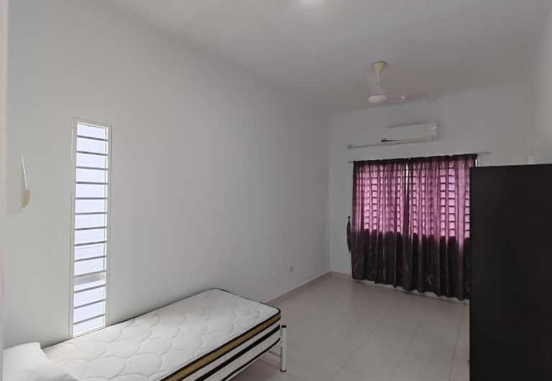 END LOT DOUBLE STOREY HOUSE SEREMBAN 2 SALE