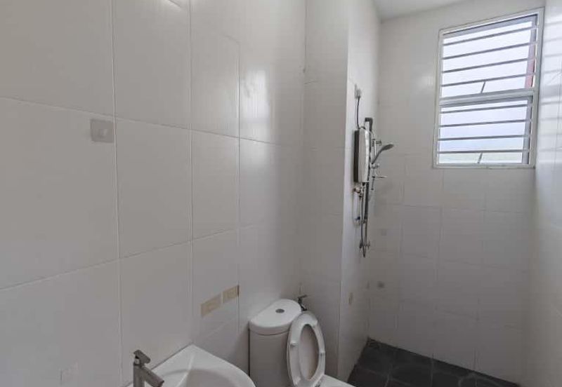 END LOT DOUBLE STOREY HOUSE SEREMBAN 2 SALE