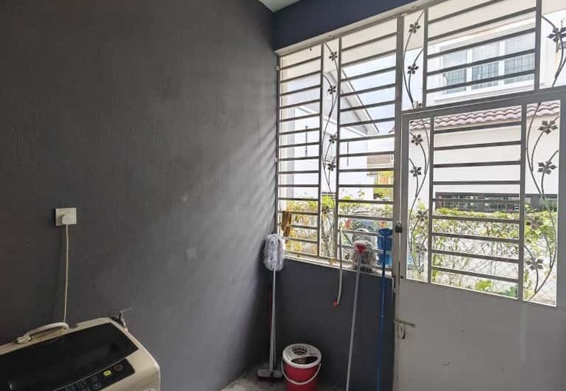 END LOT DOUBLE STOREY HOUSE SEREMBAN 2 SALE