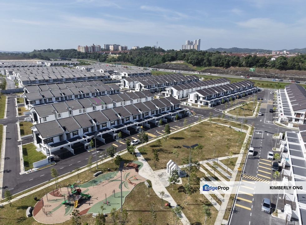Facing Playground Emilia Nilai Impian , Negeri Sembilan, Nilai