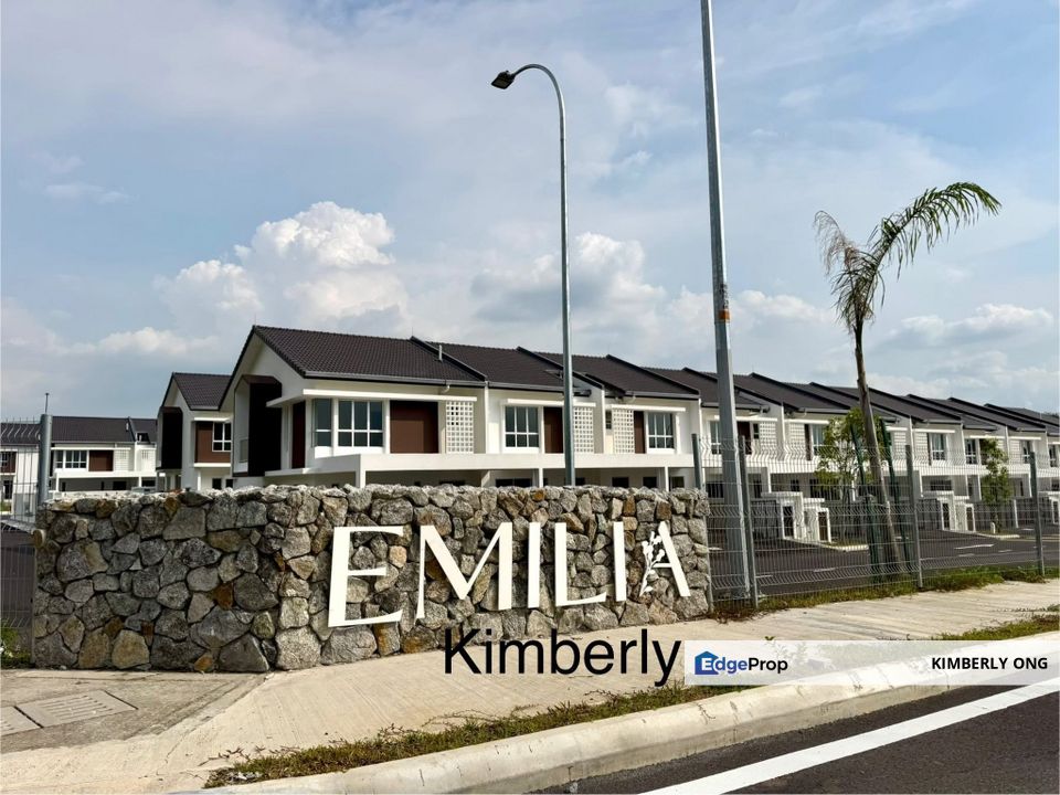 Facing Playground Emilia Nilai Impian , Negeri Sembilan, Nilai