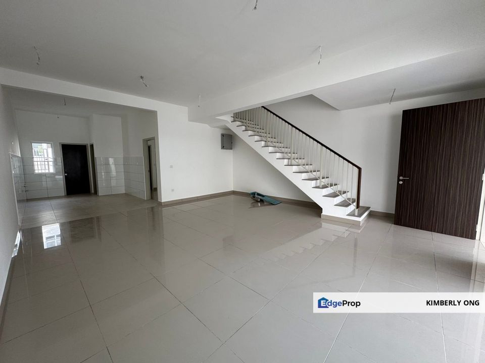 Facing Playground Emilia Nilai Impian , Negeri Sembilan, Nilai