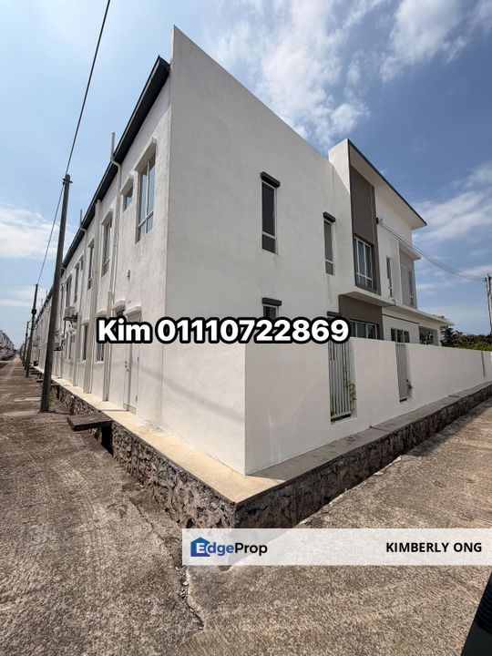 End Lot Bayu Sutera Sendayan House, Negeri Sembilan, Siliau