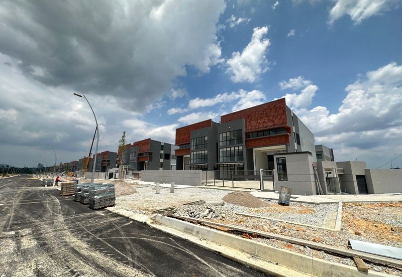 Elmina Business Park