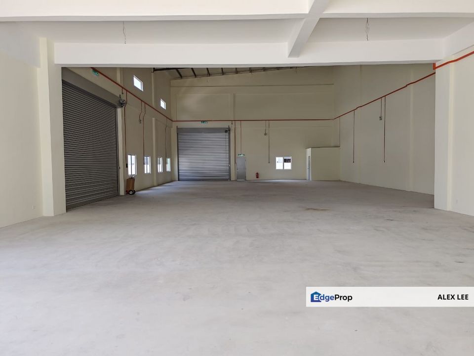 Semi-D Factory For Sale/Rent at Saujana Rawang, Selangor, Rawang