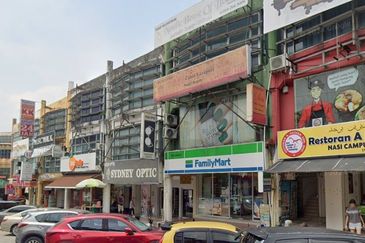 Taipan Business Centre, USJ 10