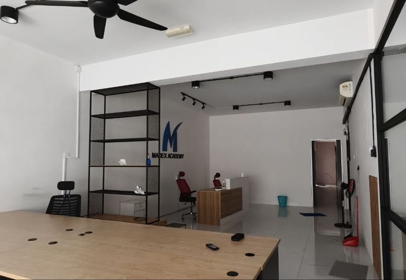 Tampoi, 2 Storey Detached Factory