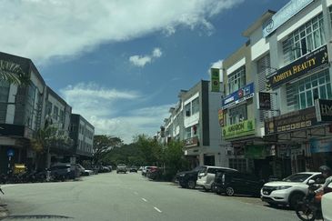 Taman Nusatara Gelang Patah,