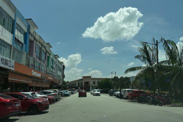 Taman Nusatara Gelang Patah,