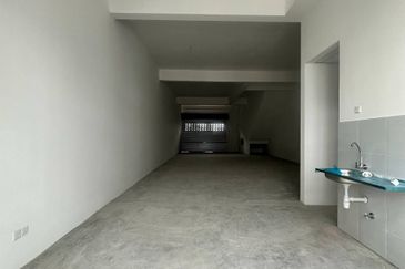 Jalan Kiambang, Bandar Indahpura