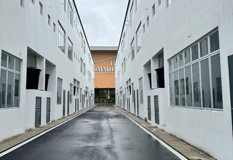 Jalan Kiambang, Bandar Indahpura