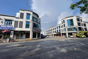 Jalan Lagenda, Taman Lagenda Putra,