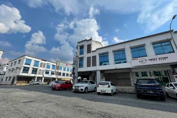 Jalan Lagenda, Taman Lagenda Putra,