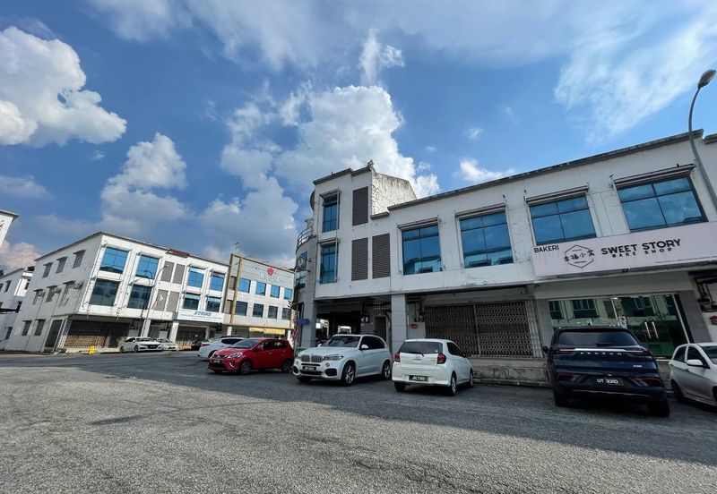 Jalan Lagenda, Taman Lagenda Putra,