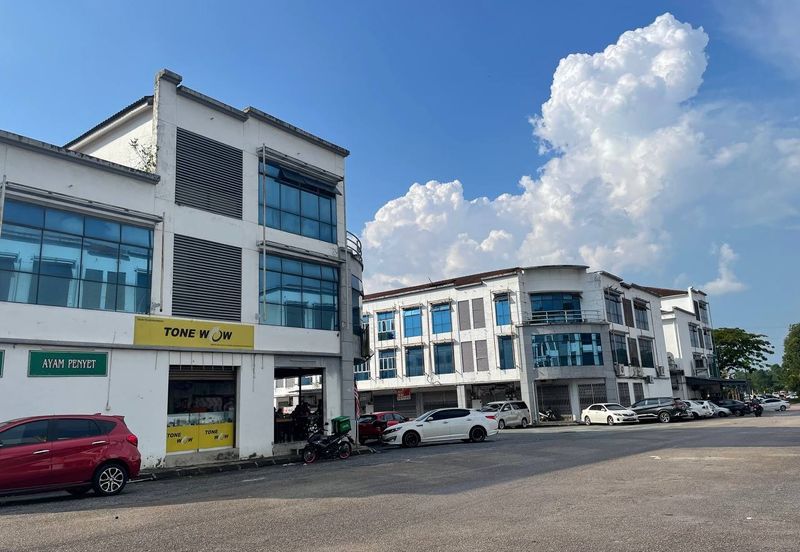 Jalan Lagenda, Taman Lagenda Putra,