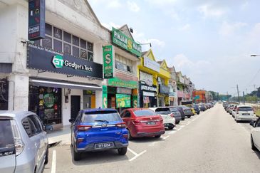 Jalan Kebudayaan Taman Univeriti 