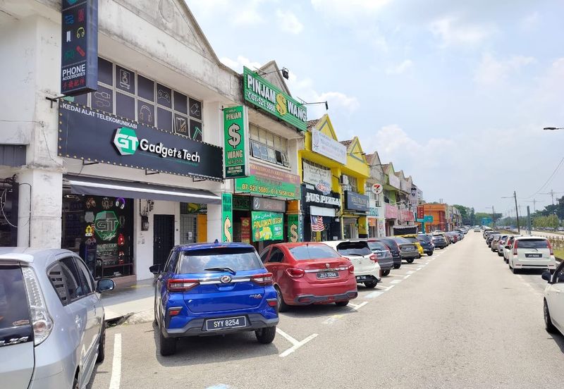 Jalan Kebudayaan Taman Univeriti 