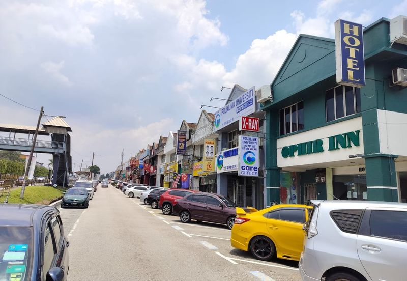 Jalan Kebudayaan Taman Univeriti 