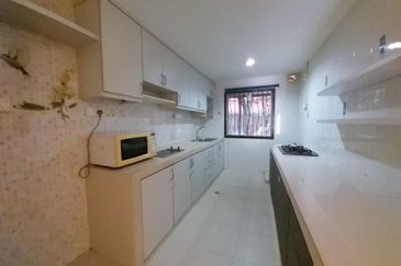 Taman Tampoi Indah II, Villa Ros