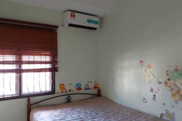 Taman Tampoi Indah II, Villa Ros