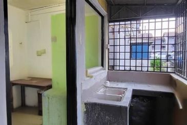 Flat Bandar Selesa Jaya @ Jalan Silat Lincah